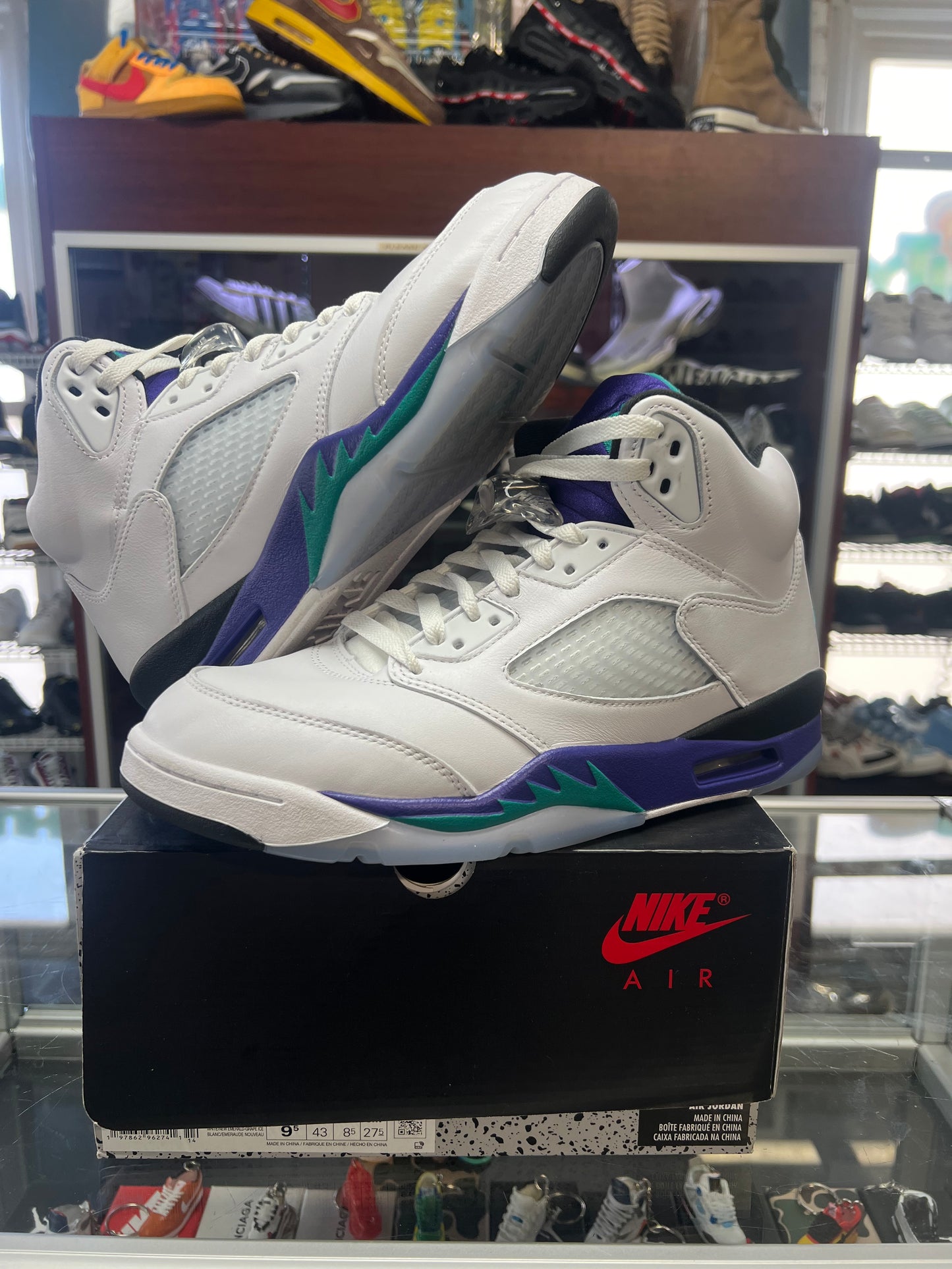 BLACK FRIDAY PREVIEW: Jordan 5 Retro “Grape” 2025 Mens