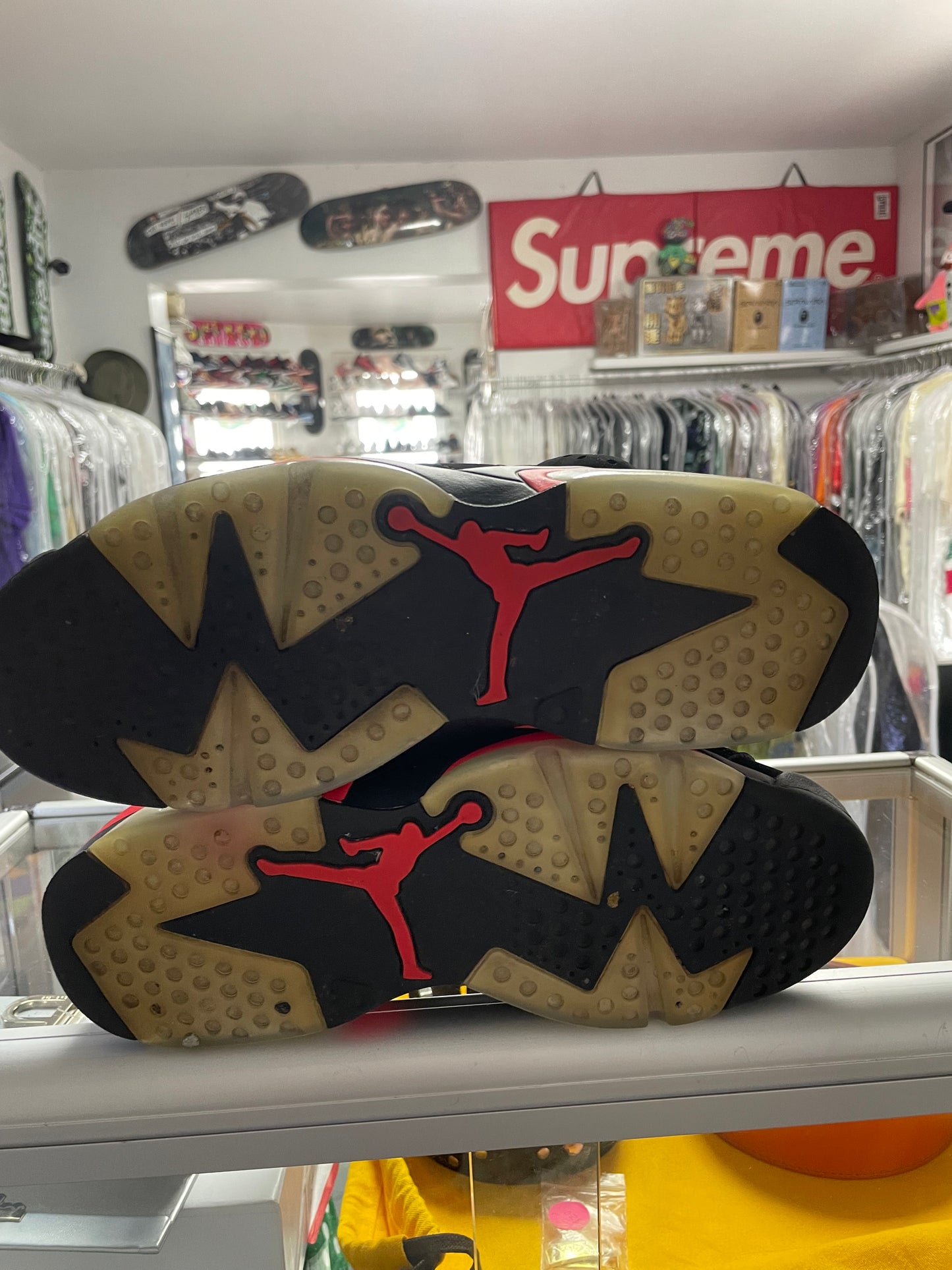 BLACK FRIDAY PREVIEW: Jordan 6 Retro ‘“Infrared” 2019