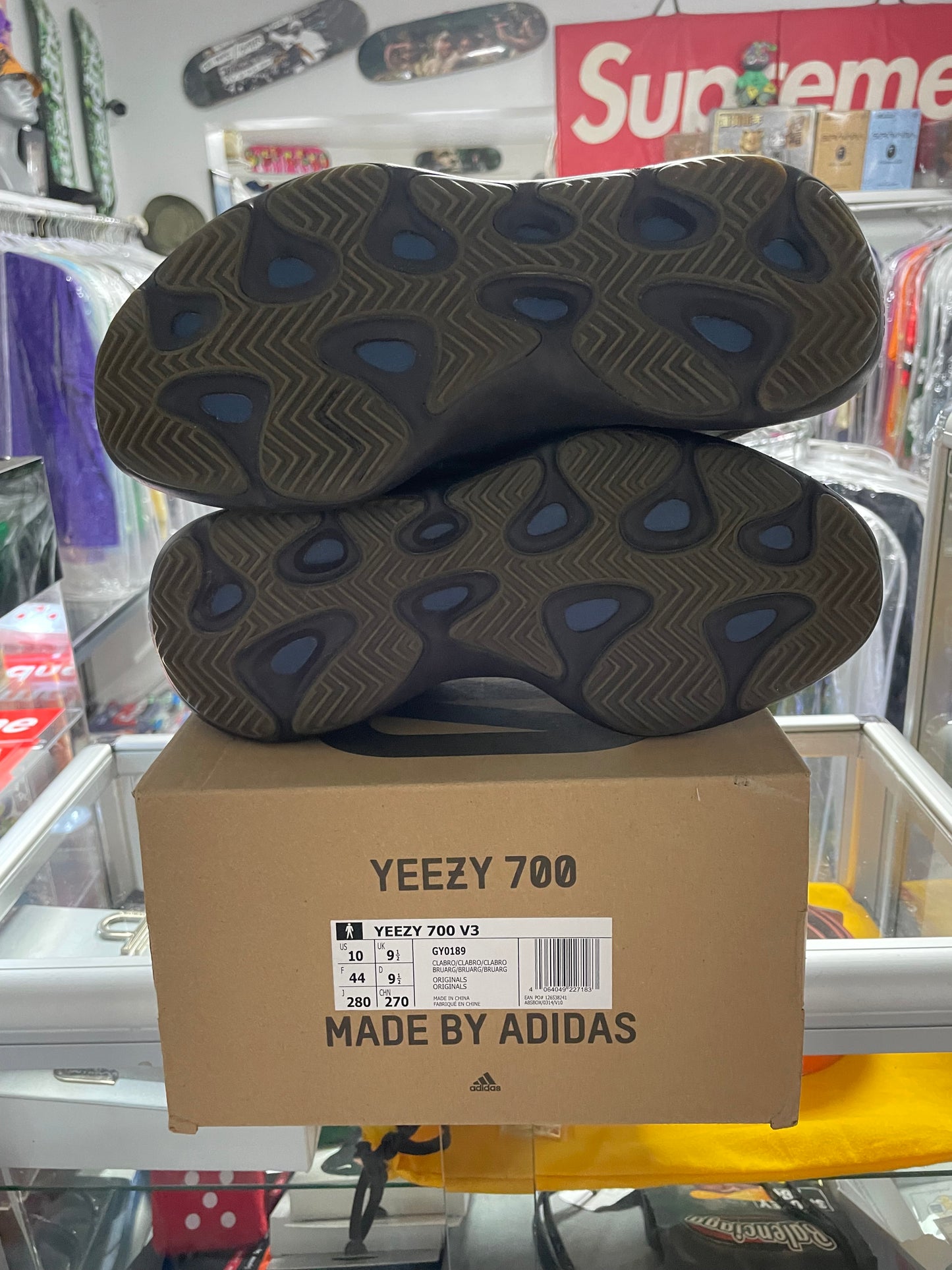 BLACK FRIDAY PREVIEW: Adidas Yeezy 700 v3 “Clay Brown”