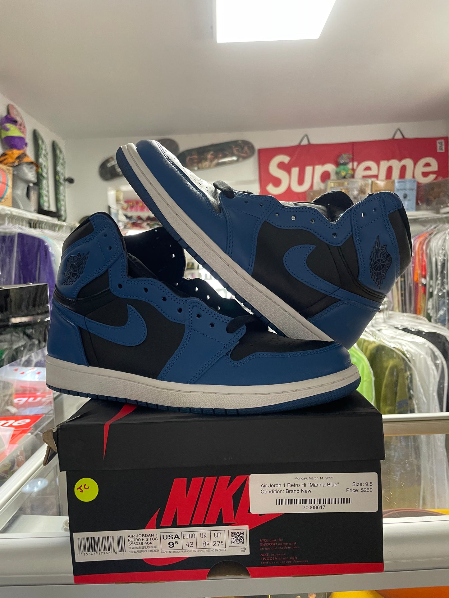 BLACK FRIDAY PREVIEW: Jordan 1 Retro “Dark Marina”