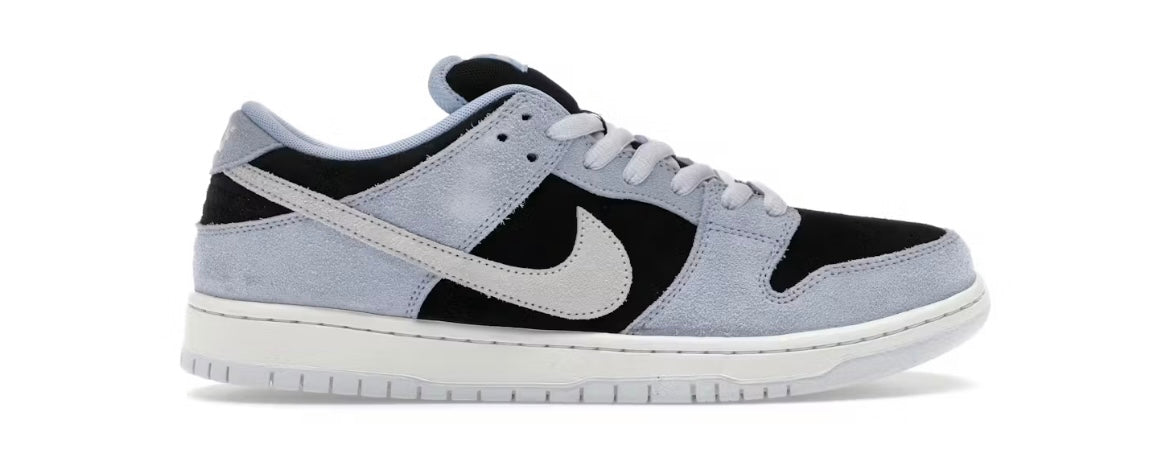 Nike SB Dunk Low
Black Aluminum