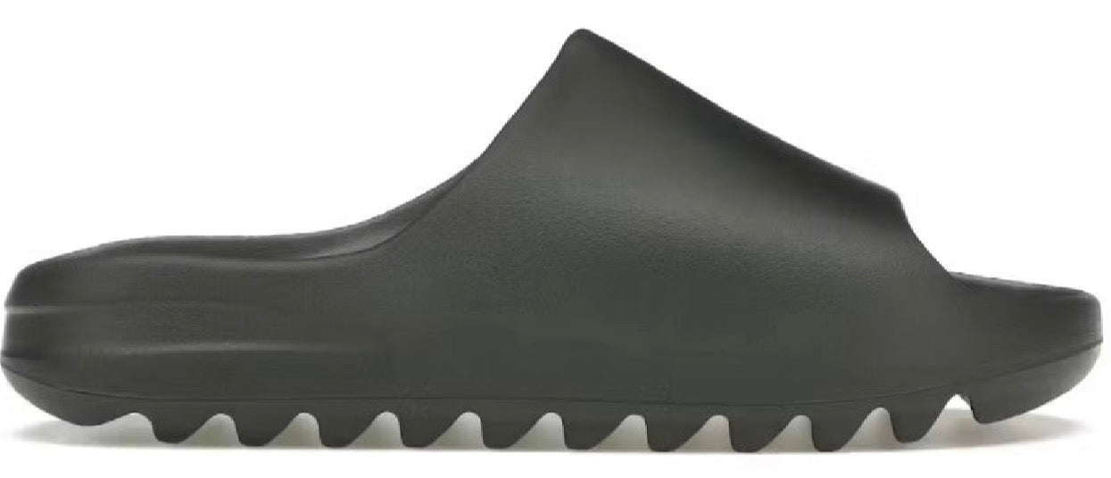Kids Adidas Yeezy Slide “Dark Onyx”