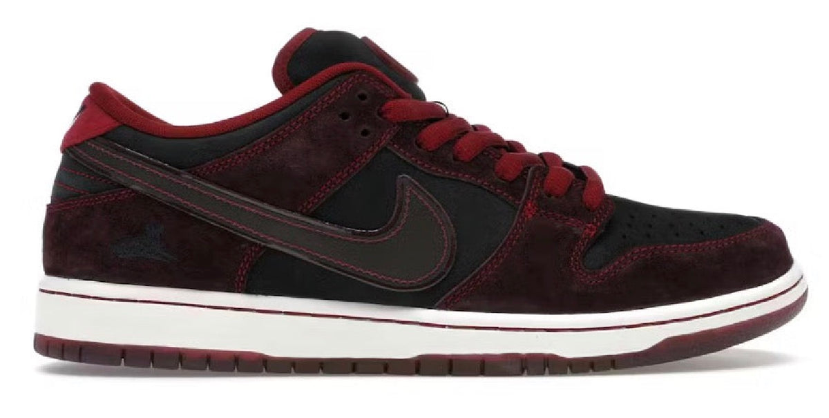 Nike Sb x Riot Skateshop Dunk Low