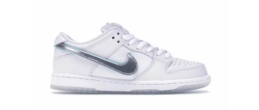 Nike SB Dunk Low
Diamond Supply Co. White Diamond