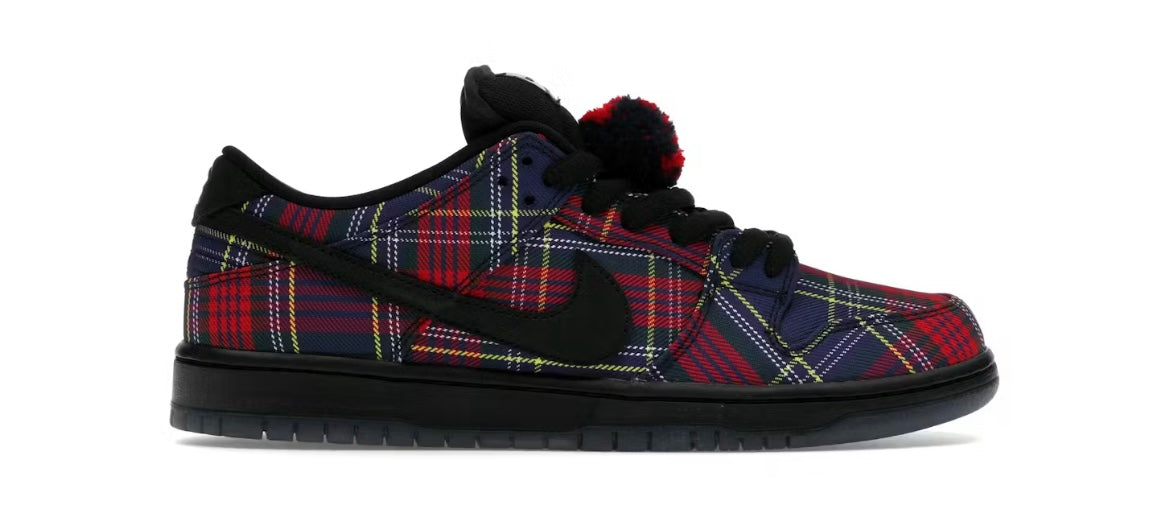 Nike SB Dunk Low
Nardwar