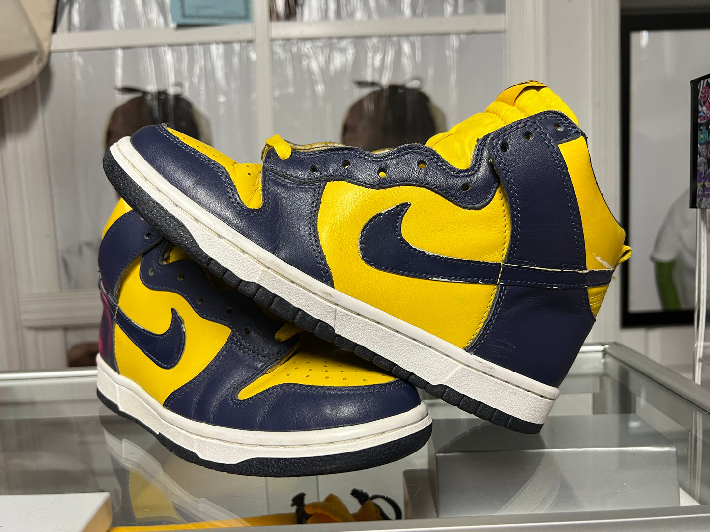 BLACK FRIDAY PREVIEW: Nike BTTS “Michigan” Dunk 1999