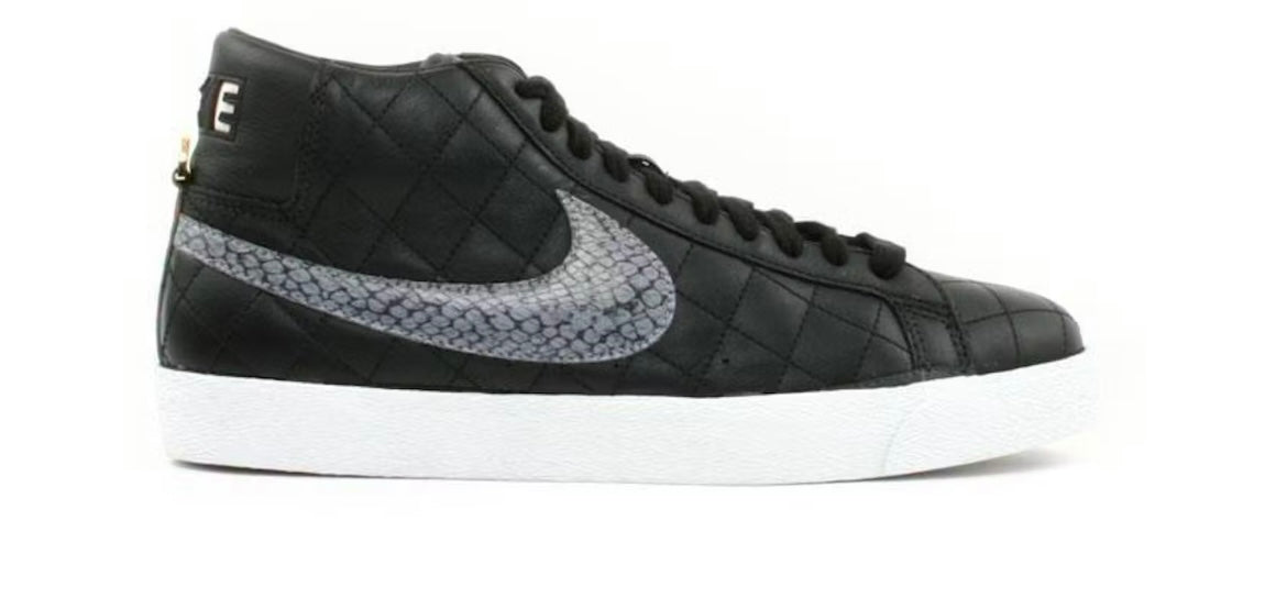 Nike SB Blazer
Supreme Black