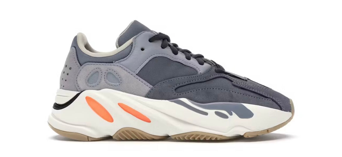 adidas Yeezy Boost 700
Magnet