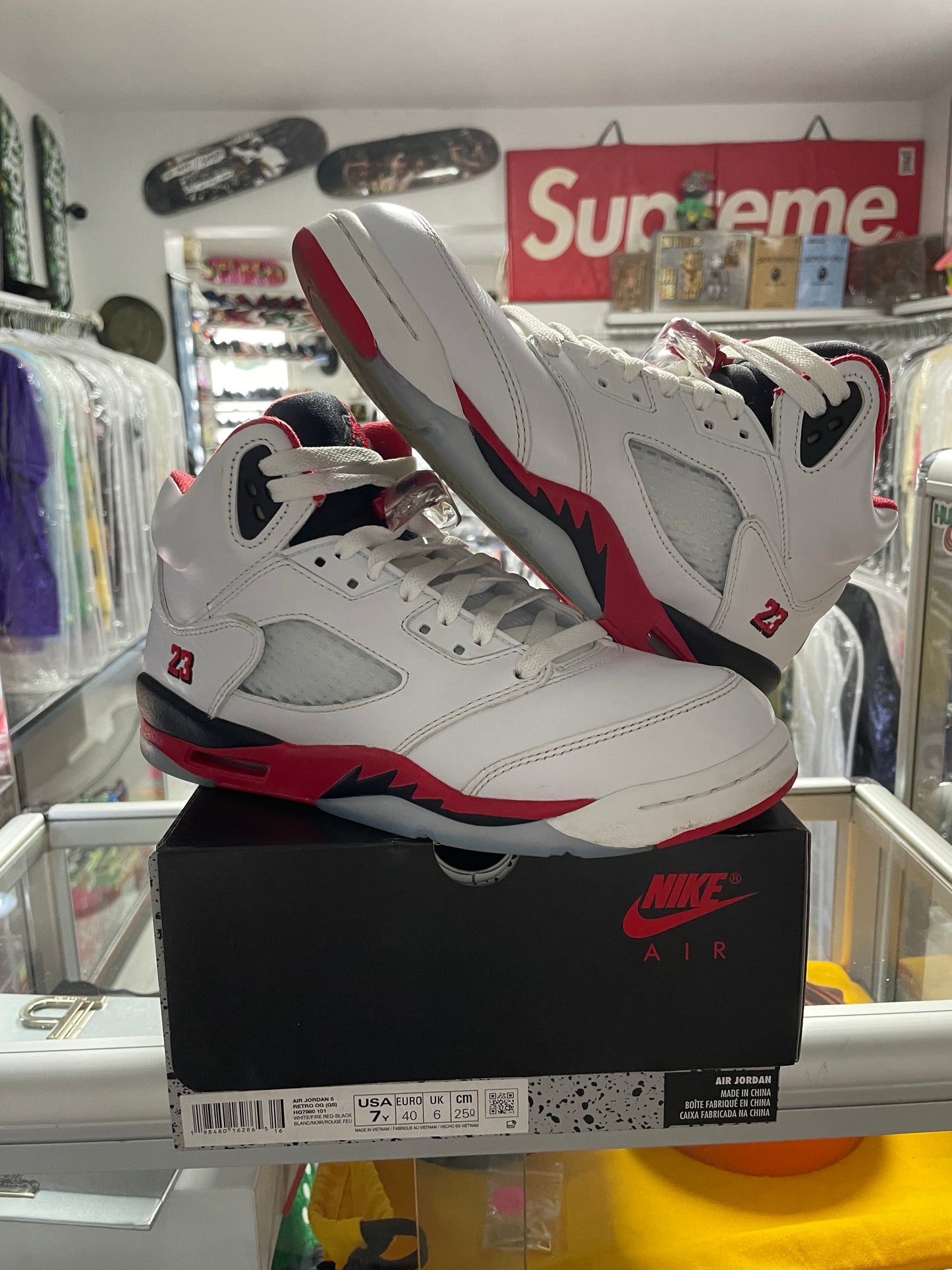 BLACK FRIDAY PREVIEW: Jordan V Retro “Fire Red” 2025 GS