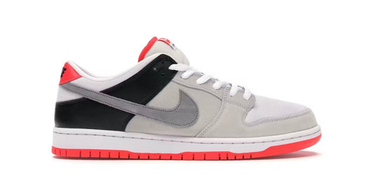 Nike SB Dunk Low
Infrared Orange Label