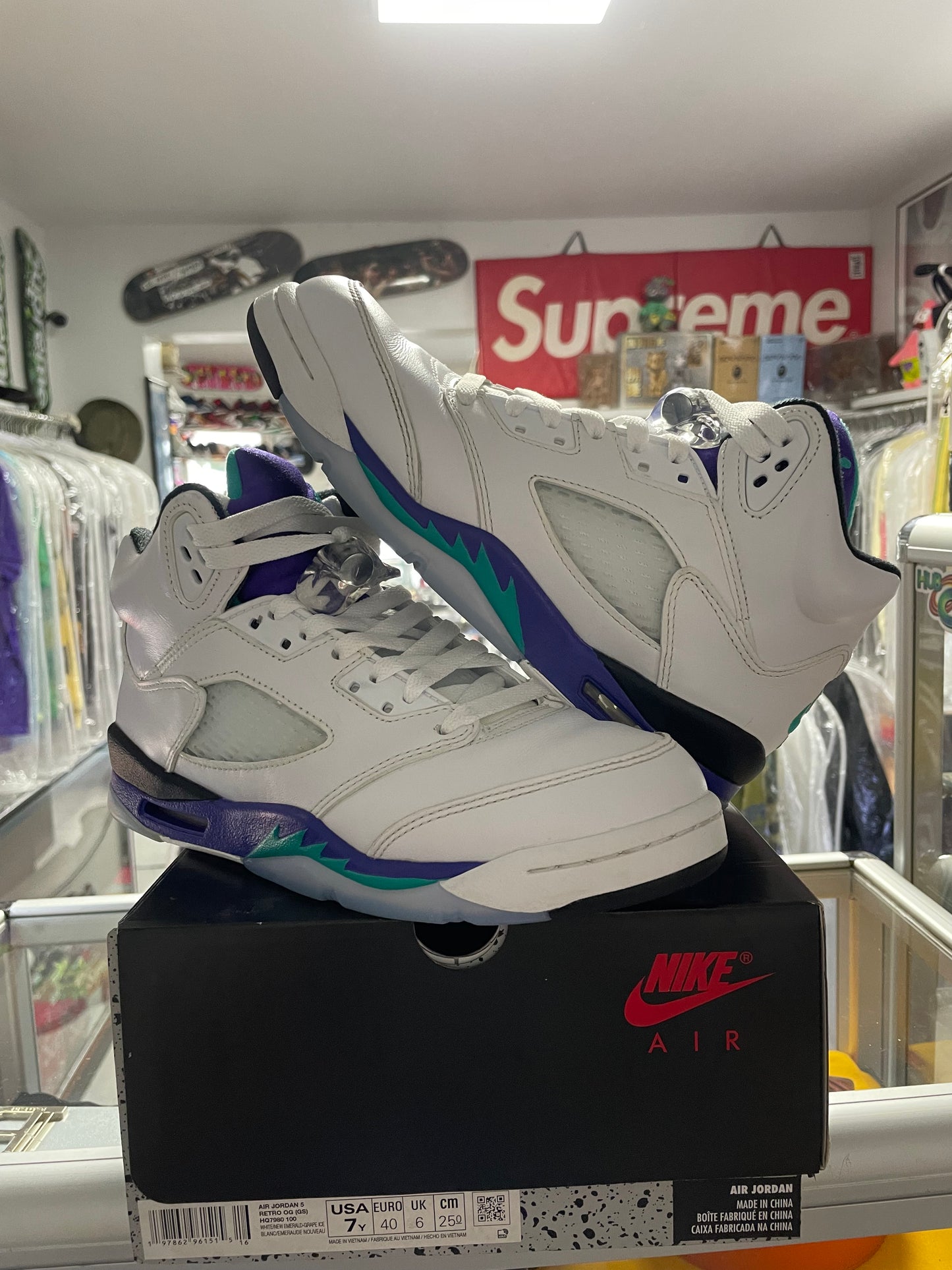 BLACK FRIDAY PREVIEW: Jordan 5 Retro “Grape” GS