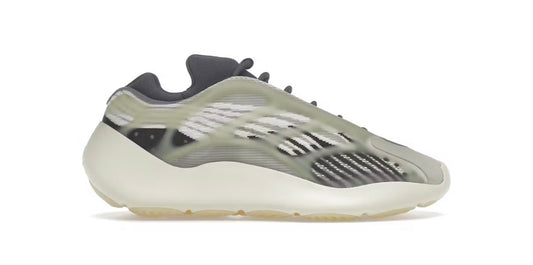 adidas Yeezy 700 V3
Fade Salt
