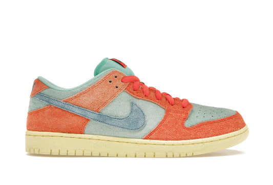 Nike SB Dunk Low “Orange Emerald Rise”