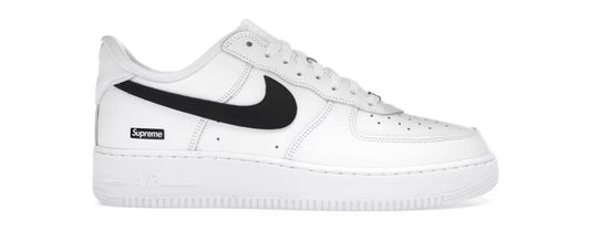 Nike Air Force 1 Low
Supreme White Black