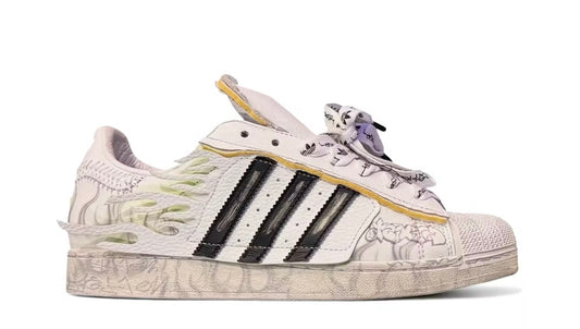 adidas Superstar
Hellstar White