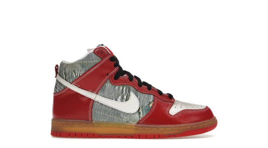 Nike SB Dunk High
Shoe Goo