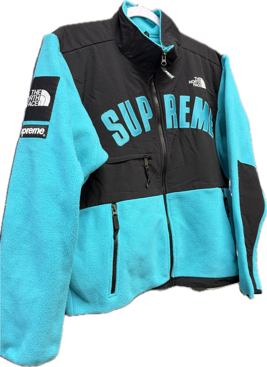 Supreme The North Face Arc Logo Denali
Fleece Jacket
