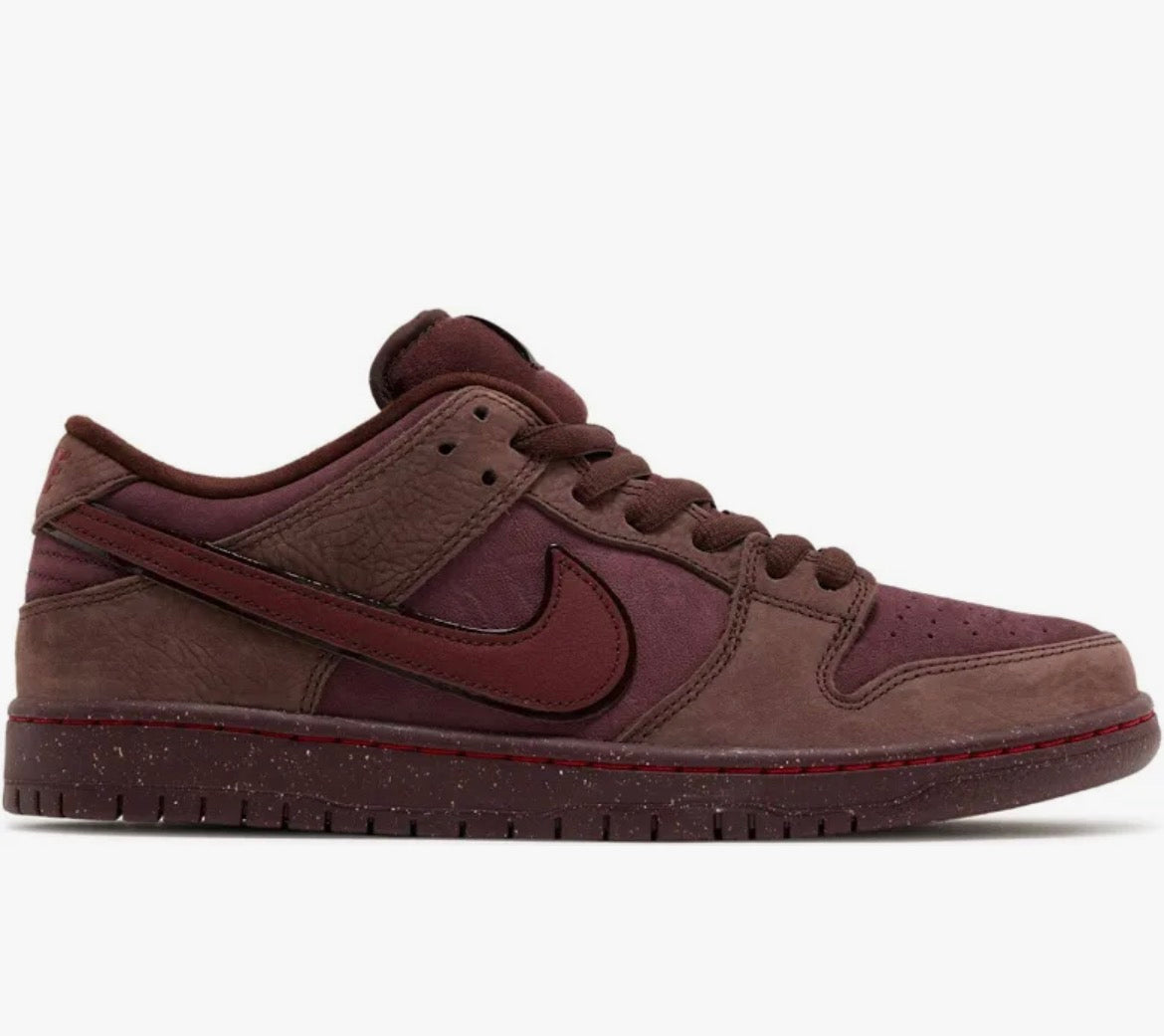 Nike Sb Dunk Low “City of Love Burgundy Crush”
