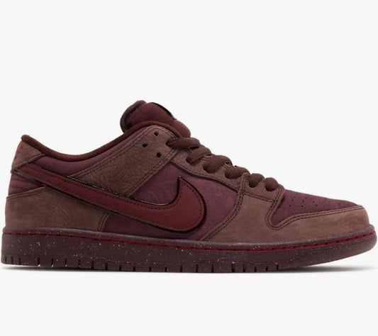 Nike Sb Dunk Low “City of Love Burgundy Crush”