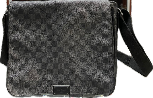 Louis Vuitton Messenger Bag