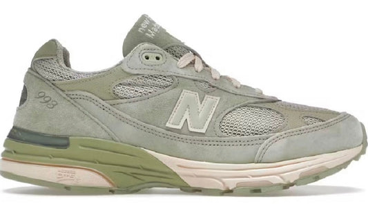New Balance 993
Joe Freshgoods “Performance Art Sage”