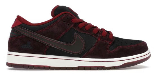 Nike Sb x Riot Skateshop Dunk Low