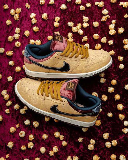 Nike sb “City of Cinema” Dunk low