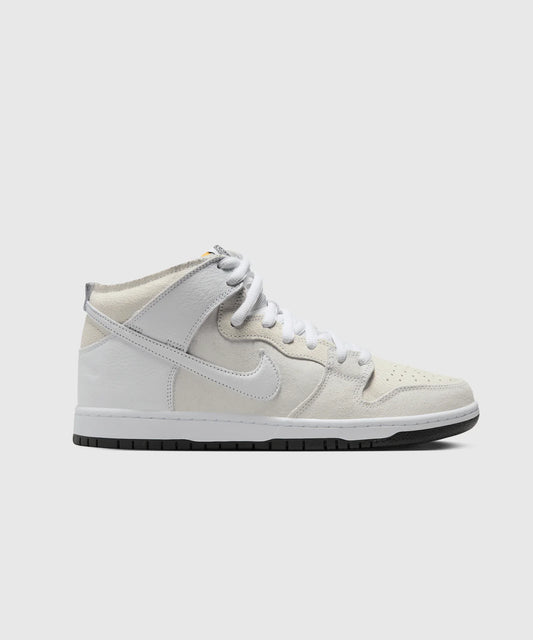 Nike Sb “Anti-Hero” Dunk High