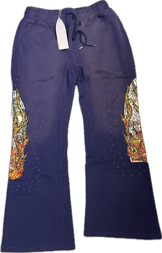 WHO DECIDES WAR INDIGO FLAME GLASS
SWEATPANTS